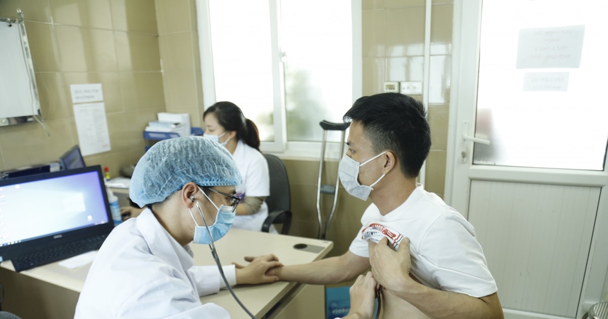 Bác sĩ phạm è bảo ngọc người chữa lành từ vết thương da thịt mang đến sưởi nóng lòn Bác sĩ phạm è cổ bảo ngọc người chữa lành từ vệt thương da thịt cho sưởi ấm lòn