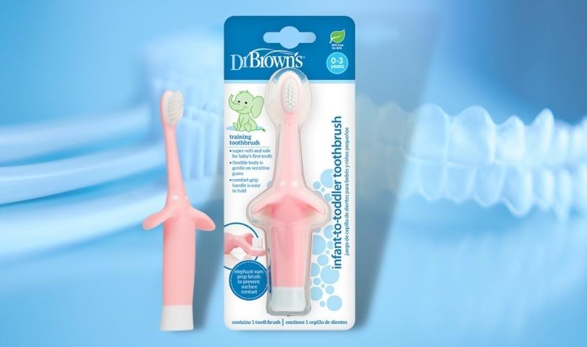 Hướng dẫn cách chọn bàn chải tiến công răng cho bé dưới tuổi bà mẹ nên biết Hướng dẫn giải pháp chọn bàn chải đánh răng cho bé dưới tuổi bà mẹ nên biết