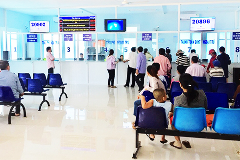 Khai trương nhà chờ khoa khám Khai trương nhà đợi khoa khám